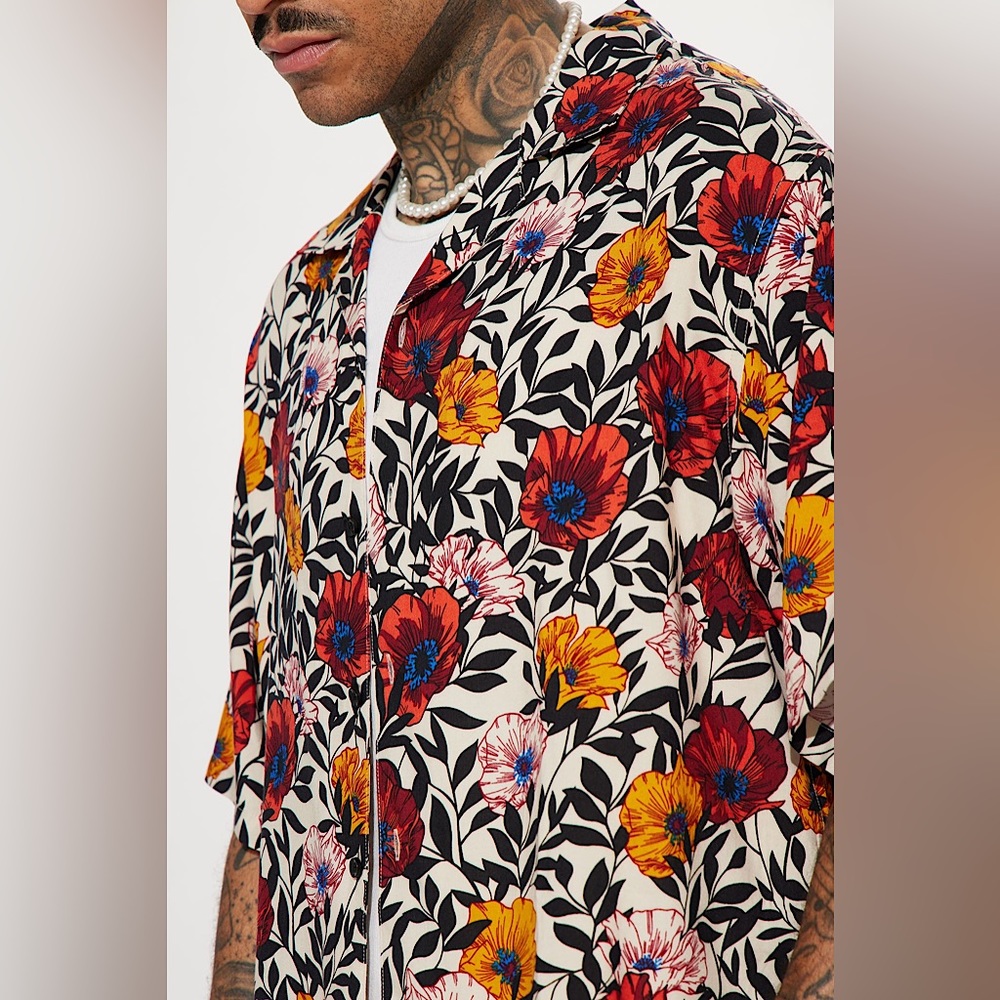 Zara “famous” floral relaxed-fit button down